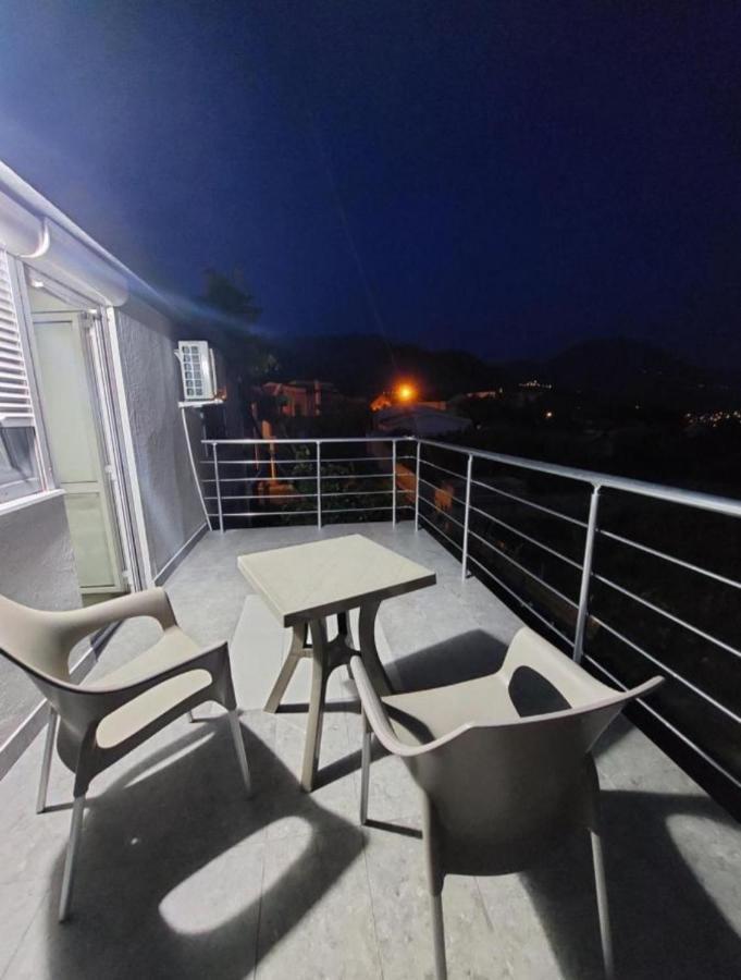 Apartments Tramonto Bar Bagian luar foto